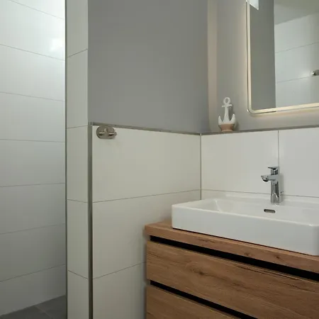 Holiday home Leos Hues *