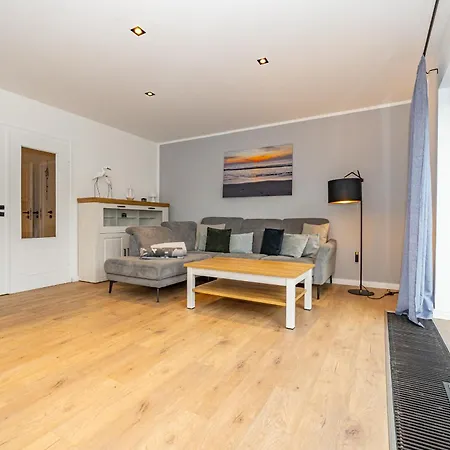 Leos Hüs Ferienhaus *